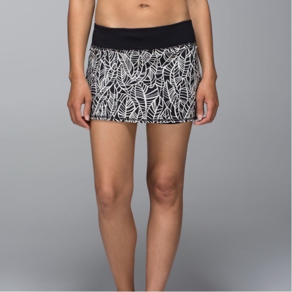 Lululemon Run: Pace Setter Skirt Pretty Palm Black Angel Wing/Black Size… - Picture 4 of 12